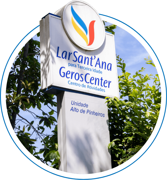 Facha do Lar Santana e Geros Center